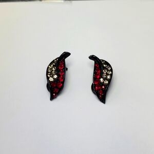 Clip on vintage leaf earrings